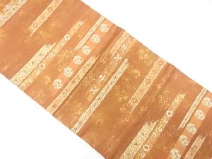 変わり横段に草花・花喰い鳥模様織り出し　開き名古屋帯（額縁仕立て）